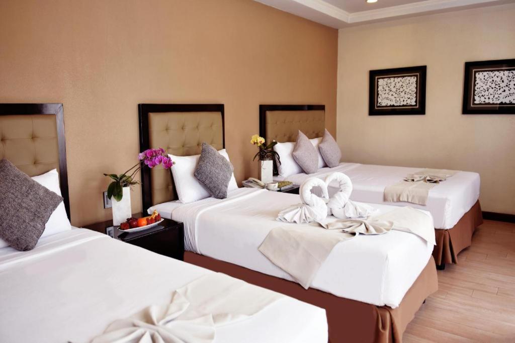 Aura One Hotel Baguio City Bagian luar foto